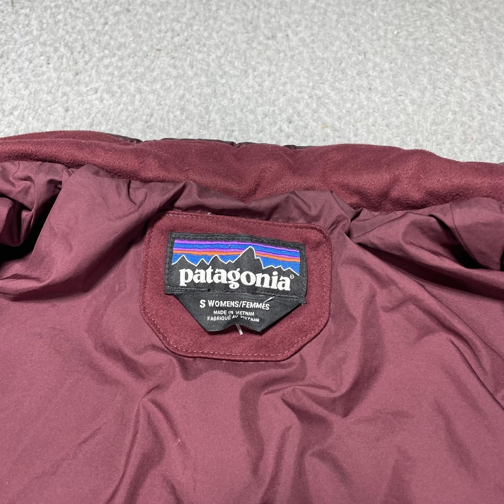 Patagonia Coat Womens Small Purple Quilted Insulated Puffer Parka‎ Jacket - Picture 8 of 13